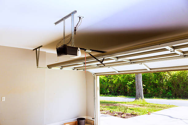 Top rated local Garage Door Panel Replacement specialists in Highland, IL
